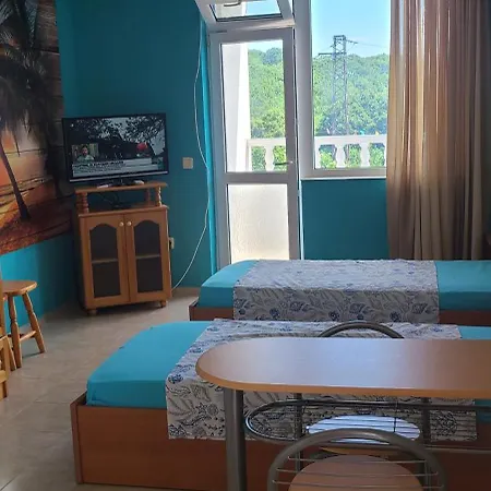 Chalakov 4*
