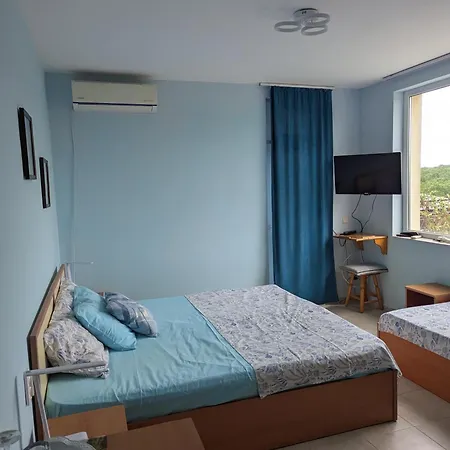 Chalakov 4* סינמורץ