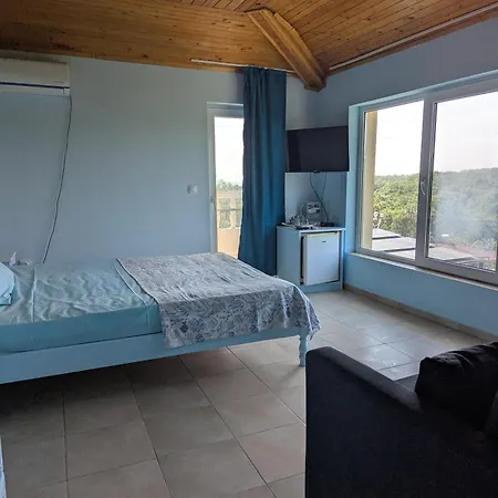 Chalakov 4* סינמורץ