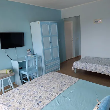 Chalakov בית הארחה סינמורץ