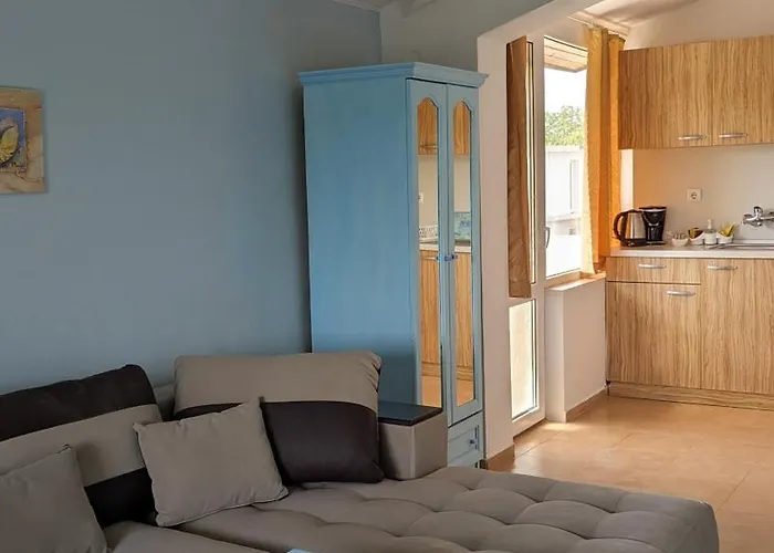 Chalakov Πανσιόν 4*