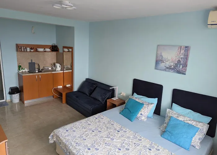 Chalakov Πανσιόν 4*