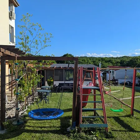 Chalakov Guest house Sinemoretz